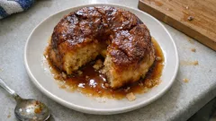 Pudim de pão da Beira Alta: sobremesa de aproveitamento que fica sempre húmida e perfumada