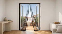 Cortina magnética anti-insetos: vale a pena na porta da varanda no verão