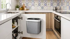 O caixote do lixo suspenso que está a transformar as cozinhas pequenas em Portugal