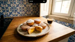 Pastéis de Lorvão caseiros: a receita conventual de gema e amêndoa sempre macia