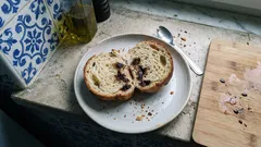 Pão de chocolate caseiro bem macio: perfeito para o pequeno-almoço ou lanche