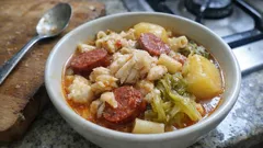 Caldeirada de bacalhau à moda de Almeirim: receita farta e cheia de sabor