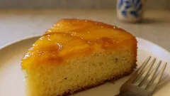 Bolo de ananás e cardamomo: húmido, perfumado e com cobertura caramelizada