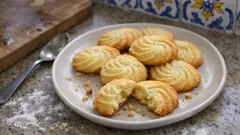 Bolachas de manteiga com baunilha: crocantes nas bordas, tenras no centro