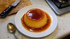 Pudim de laranja no forno com tomilho: cremoso, perfumado e fácil de desenformar