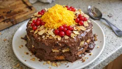 Bolo de Natal caseiro: fofo, recheado e com creme de chocolate